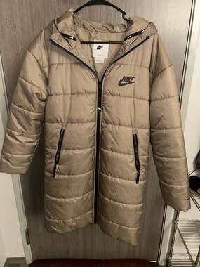 Nike Sportswear Therma-FIT Repel Women's Hooded Parka Puffer Jacket Olive